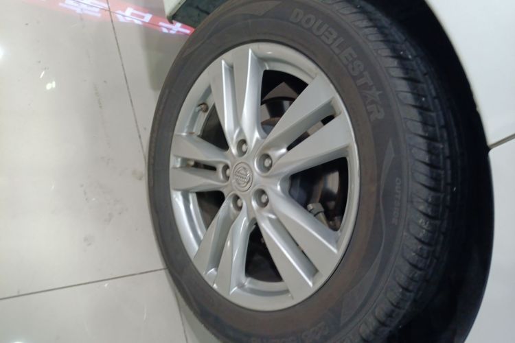 Nissan Quest 2016 imagen de coche #5