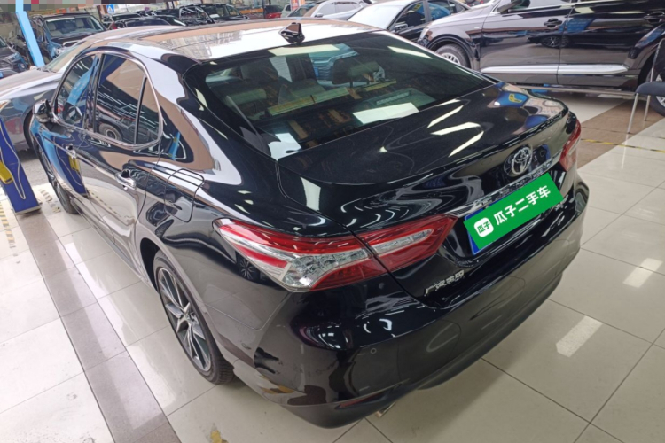 Toyota Camry 2021 car image #5