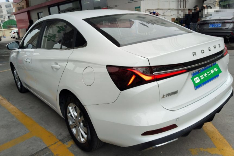 Roewe i5 2024 #5 Roewe i5 2024 car image #5