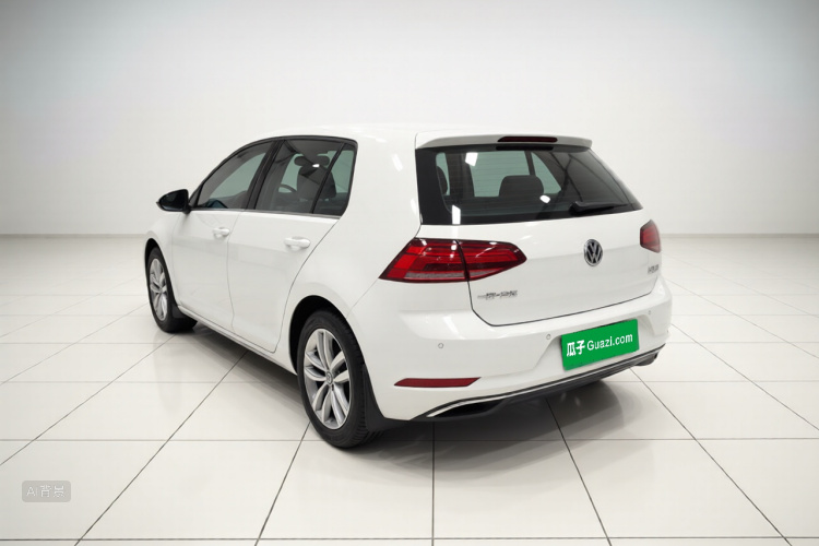 Volkswagen Golf 2018 car image #5