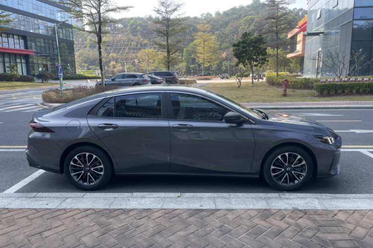 GAC Trumpchi Empow 2023 #5 GAC Trumpchi Empow 2023 car image #5