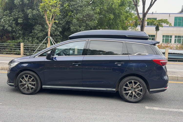 BYD Song MAX New Energy 2022 immagine di auto #5