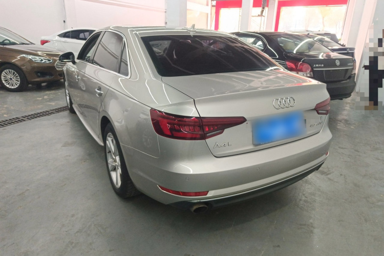 Audi A4L 2018 #5 Audi A4L 2018 car image #5
