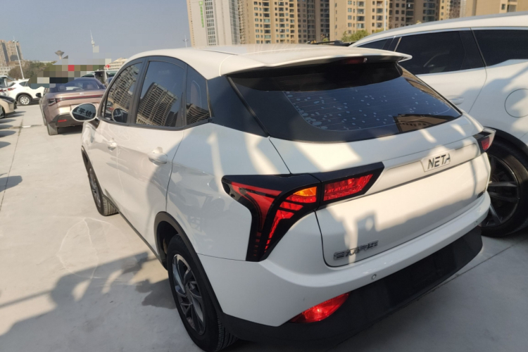 哪吒汽车 哪吒V 2020 汽车图片 #5