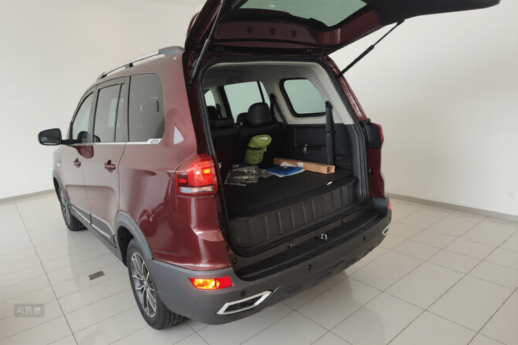 SWM斯威汽车 SWM斯威X3 2019 #5 SWM斯威汽车 SWM斯威X3 2019 汽车图片 #5