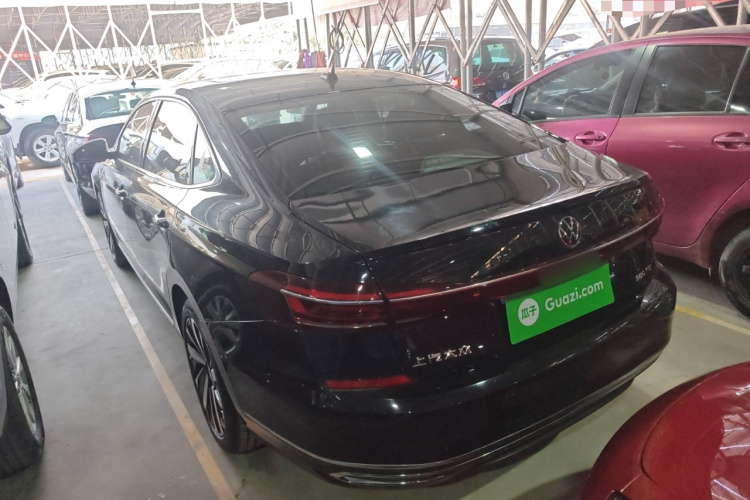 Volkswagen Passat 2024 car image #5