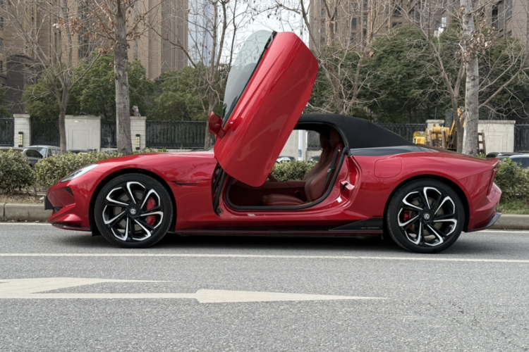 MG Cyberster 2023 صورة سيارة #5