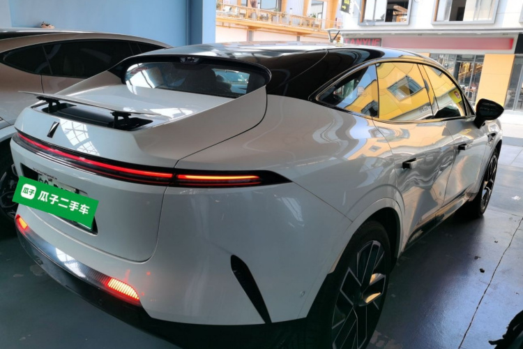 Avatr 11 2023 #5 Avatr 11 2023 car image #5