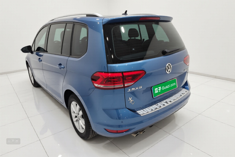 Volkswagen Touran 2017 #5 Volkswagen Touran 2017 car image #5