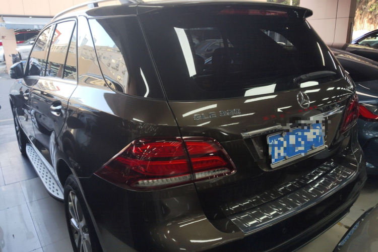 Mercedes-Benz GLE Class 2018 car image #5