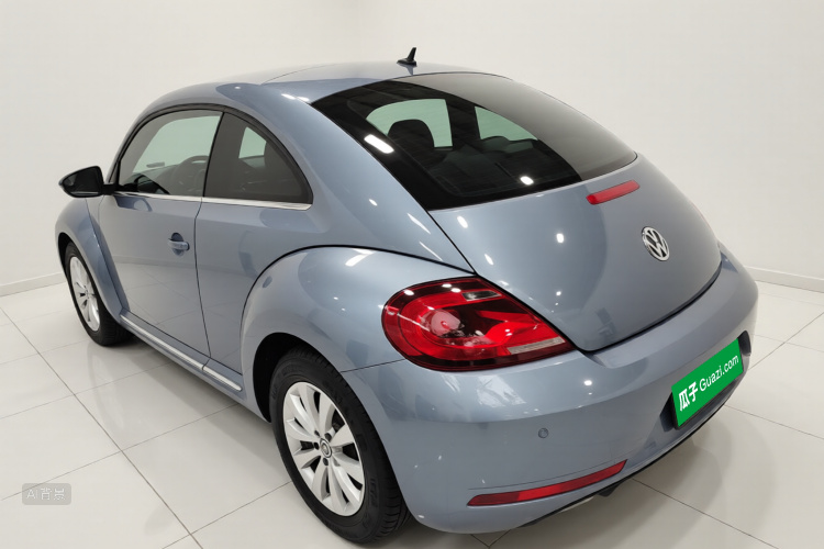 Volkswagen Beetle 2018 immagine di auto #5