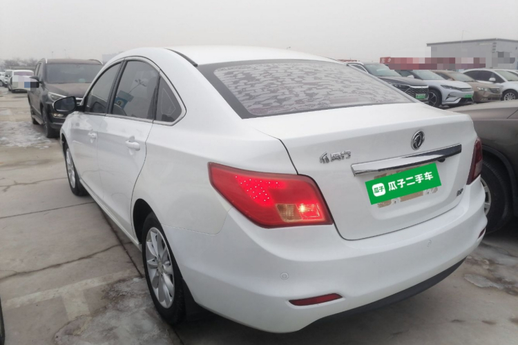 Forthing JOYEAR S50 2016 #5 Forthing JOYEAR S50 2016 car image #5