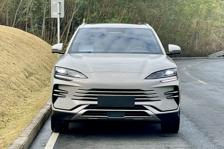 BYD Song Plus New Energy 2025 #5 BYD Song Plus New Energy 2025 car image #5