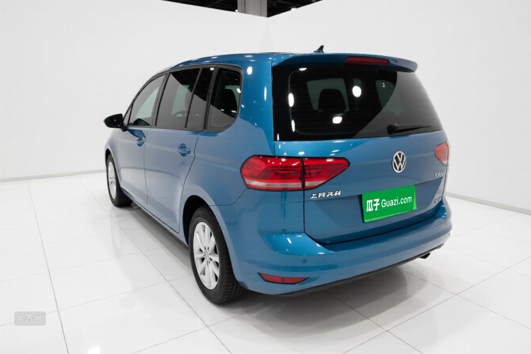 Volkswagen Touran 2020 #5 Volkswagen Touran 2020 car image #5