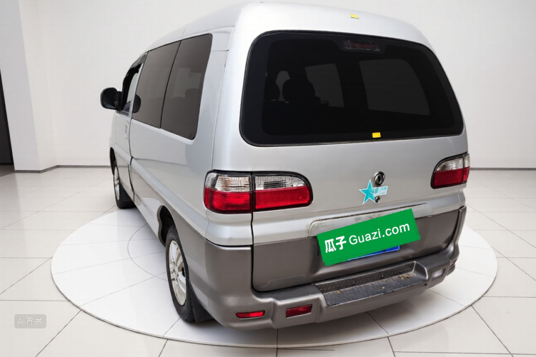 Forthing Lingzhi 2014 #5 Forthing Lingzhi 2014 изображение автомобиля #5