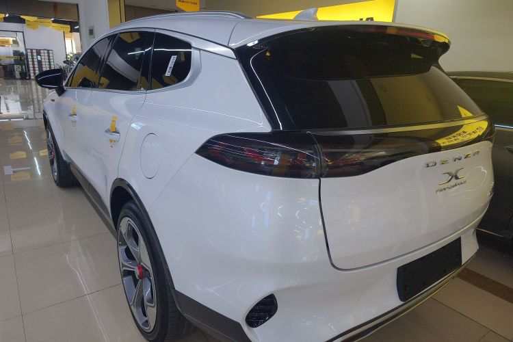 Denza X 2021 car image #5