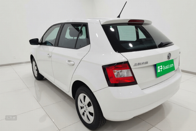 Skoda Fabia 2016 car image #5