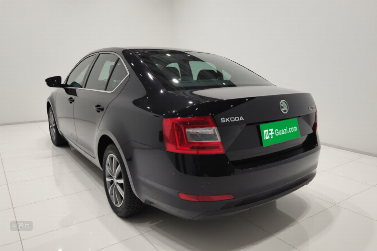 Skoda Octavia 2017 #5 Skoda Octavia 2017 car image #5