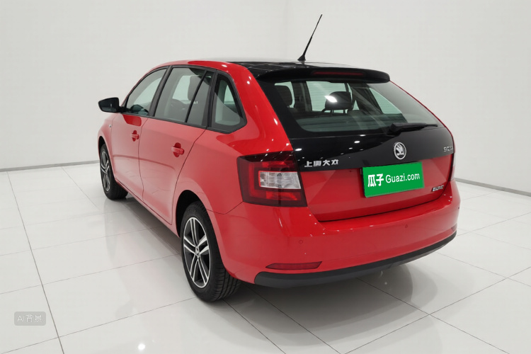 Skoda Rapid Spaceback 2014 car image #5