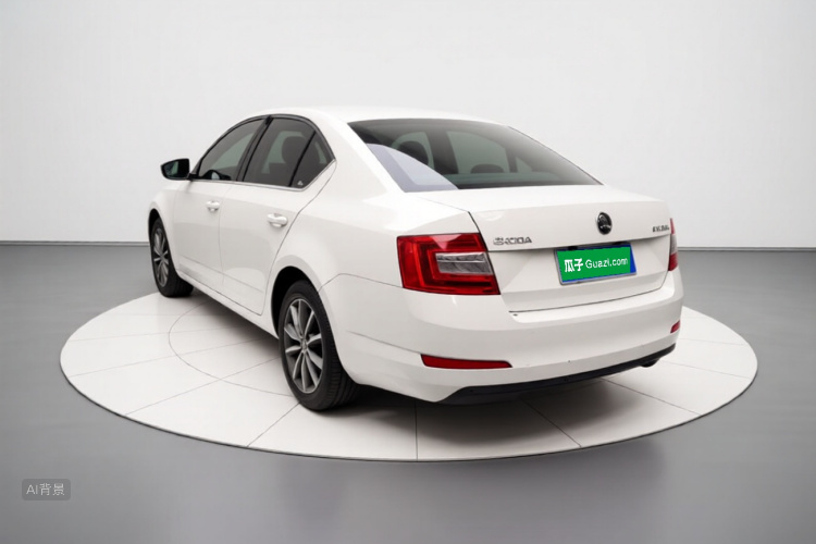 Skoda Octavia 2018 car image #5