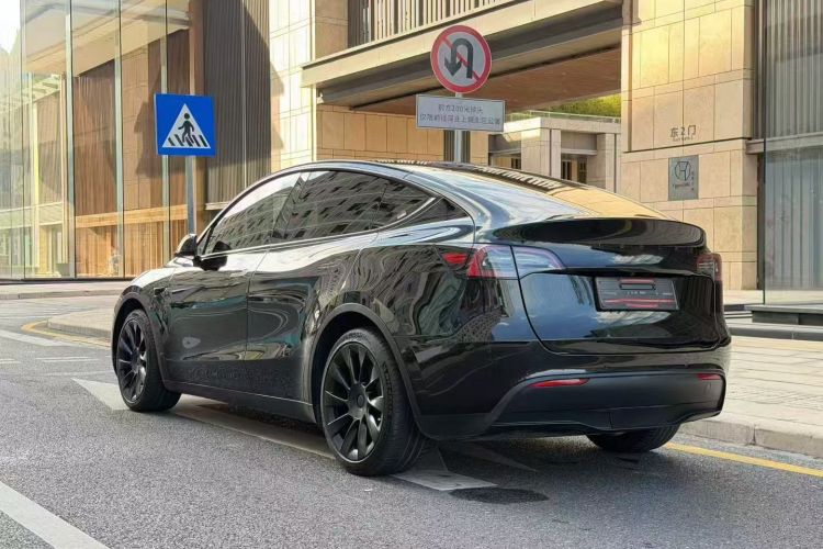 Tesla Model Y 2021 #5 Tesla Model Y 2021 car image #5