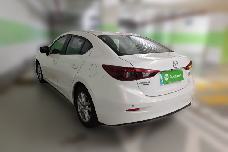 Mazda 3 Axela 2017 car image #5