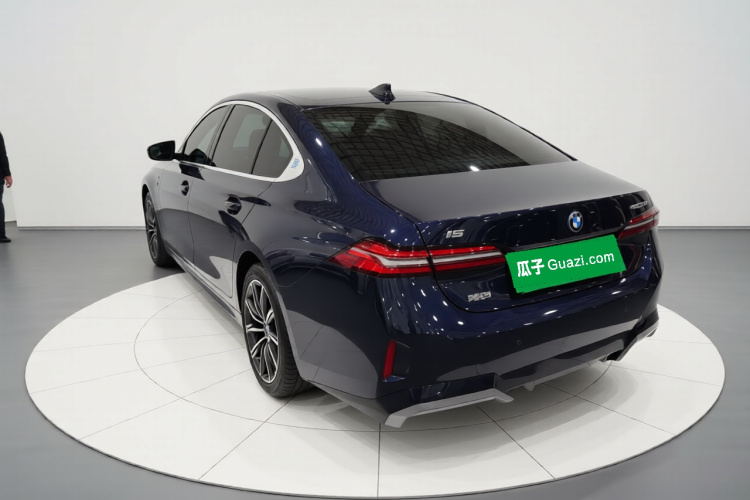 BMW i5 2024 car image #5