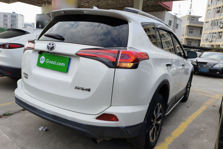 Toyota RAV4 2019 #5 Toyota RAV4 2019 car image #5