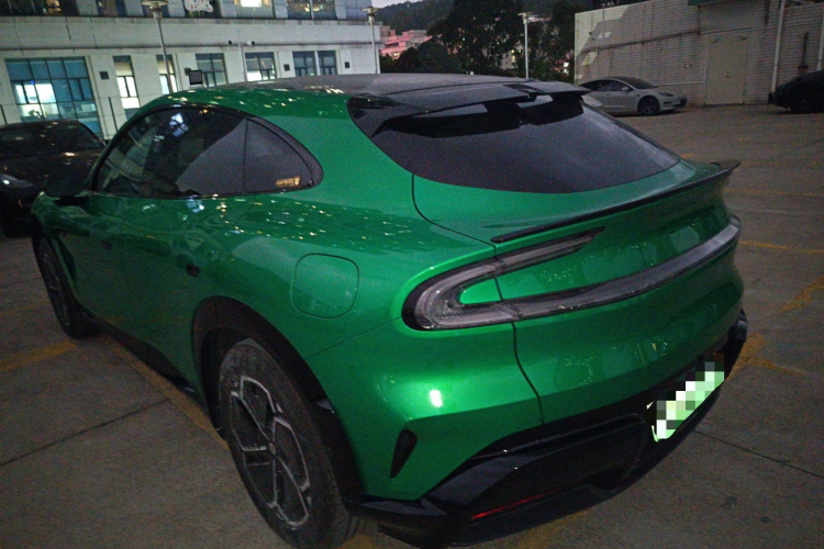 MI YU7 2025 car image #5