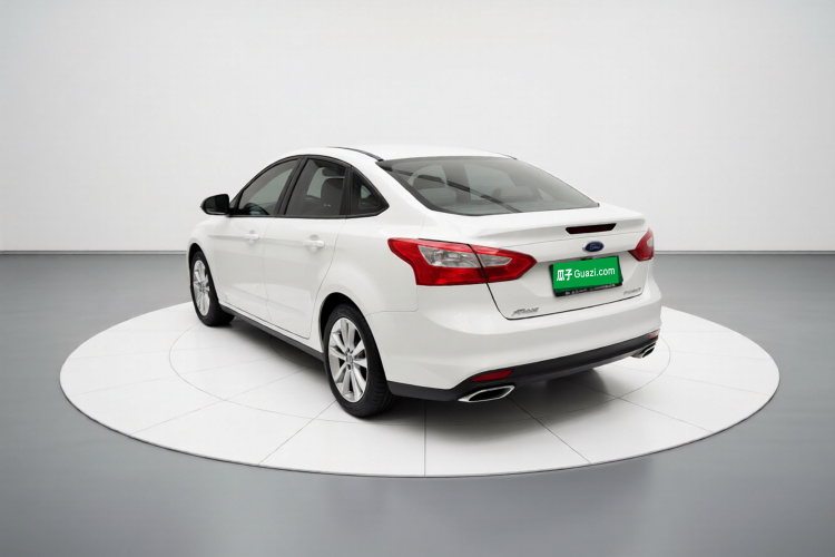 Ford Focus 2015 #5 Ford Focus 2015 car image #5