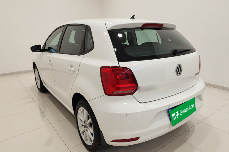 Polo 2015 car image #5