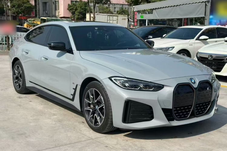 BMW i4 2022 #5 BMW i4 2022 car image #5