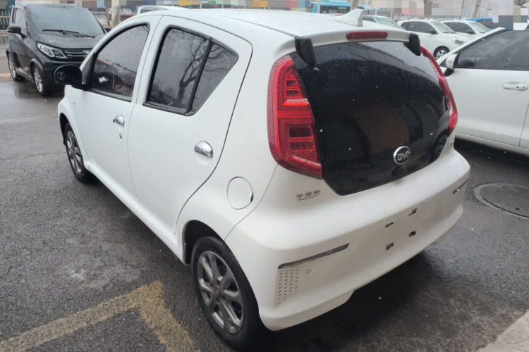 BYD e1 2019 #5 BYD e1 2019 car image #5