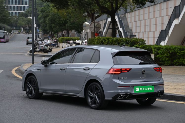 Volkswagen Golf 2022 car image #5