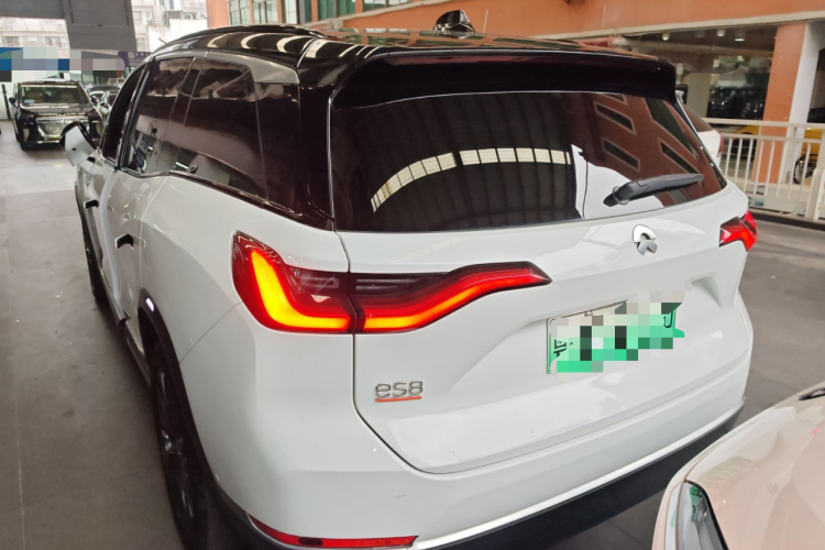 NIO ES8 2022 car image #5