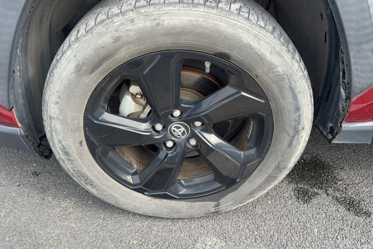 Toyota RAV4 2020 car image #5