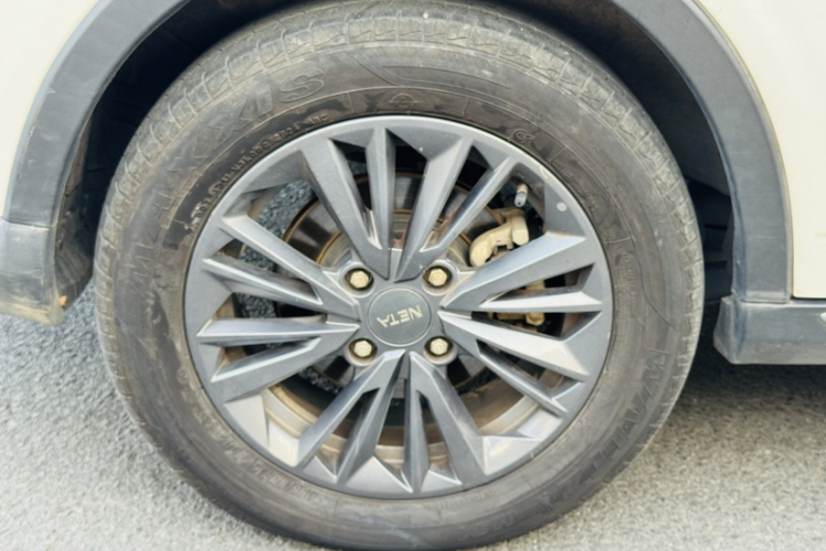 哪吒汽车 哪吒V 2023 #5 哪吒汽车 哪吒V 2023 汽车图片 #5