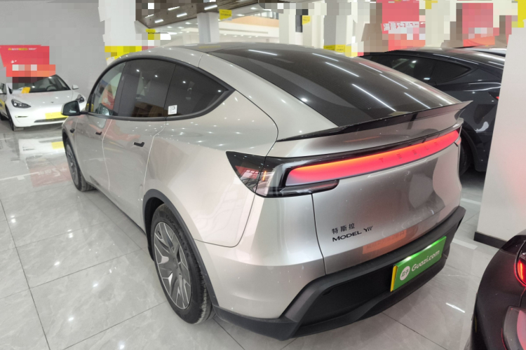 特斯拉 Model Y L 2025 汽车图片 #5
