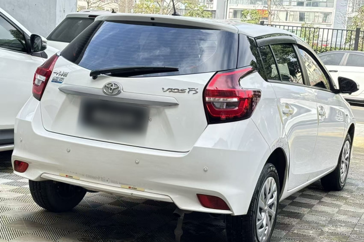 Toyota Vios FS 2022 immagine di auto #5