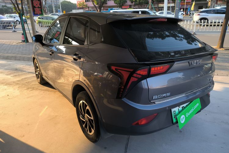 哪吒汽车 哪吒V 2021 汽车图片 #5