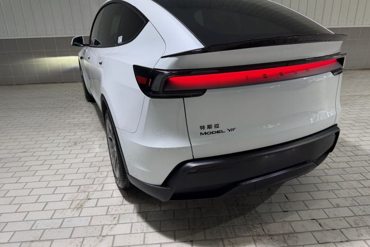 特斯拉 Model Y L 2025 汽车图片 #5