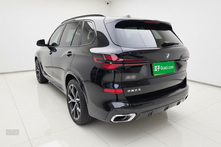 BMW X5 2024 immagine di auto #5