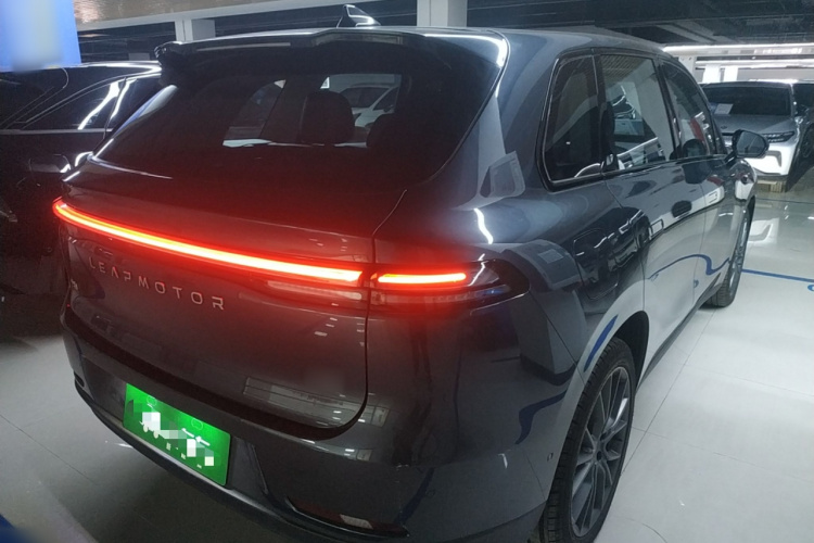 零跑汽车 零跑C10 2024 汽车图片 #5