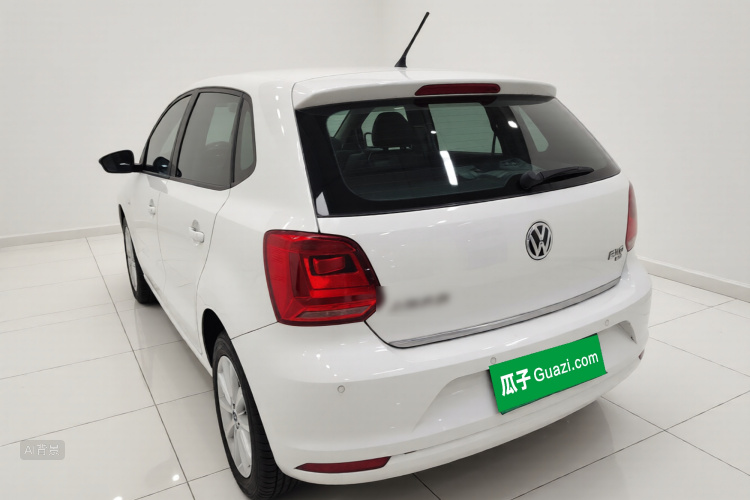 Polo 2015 car image #5
