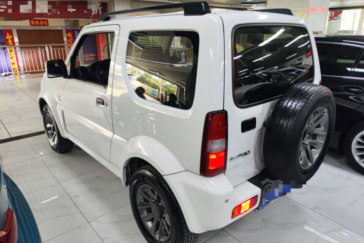 Suzuki Jimny (Imported) 2017 immagine di auto #5