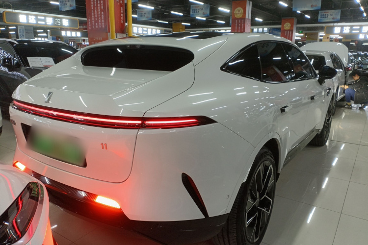 Avatr 11 2023 #5 Avatr 11 2023 car image #5