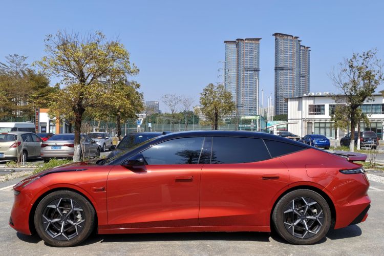 Lynk & Co 2024 car image #5