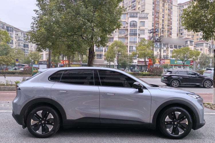 Deepal S05 2025 car image #5