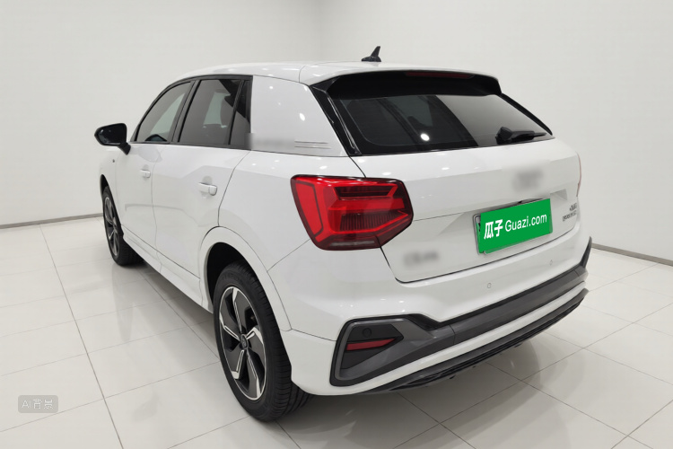 Audi Q2L e-tron 2023 car image #5