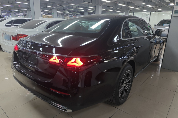 Mercedes-Benz E Class 2026 car image #5